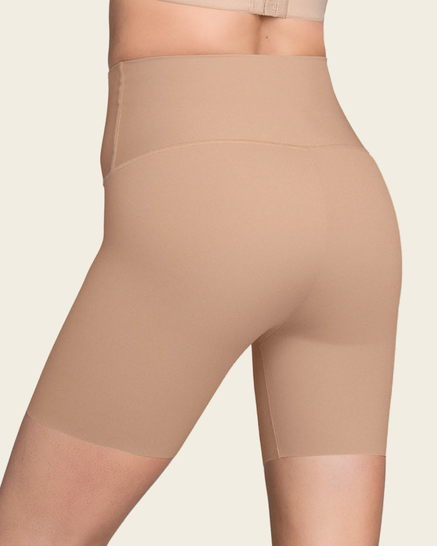 Short de control de abdomen y cintura que disimula la celulitis