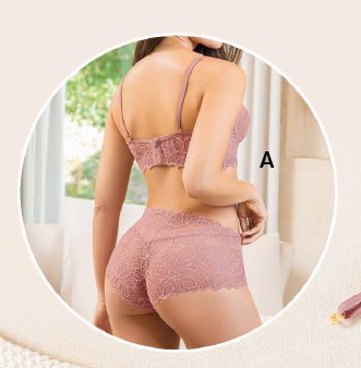 Panty cachetero en encaje